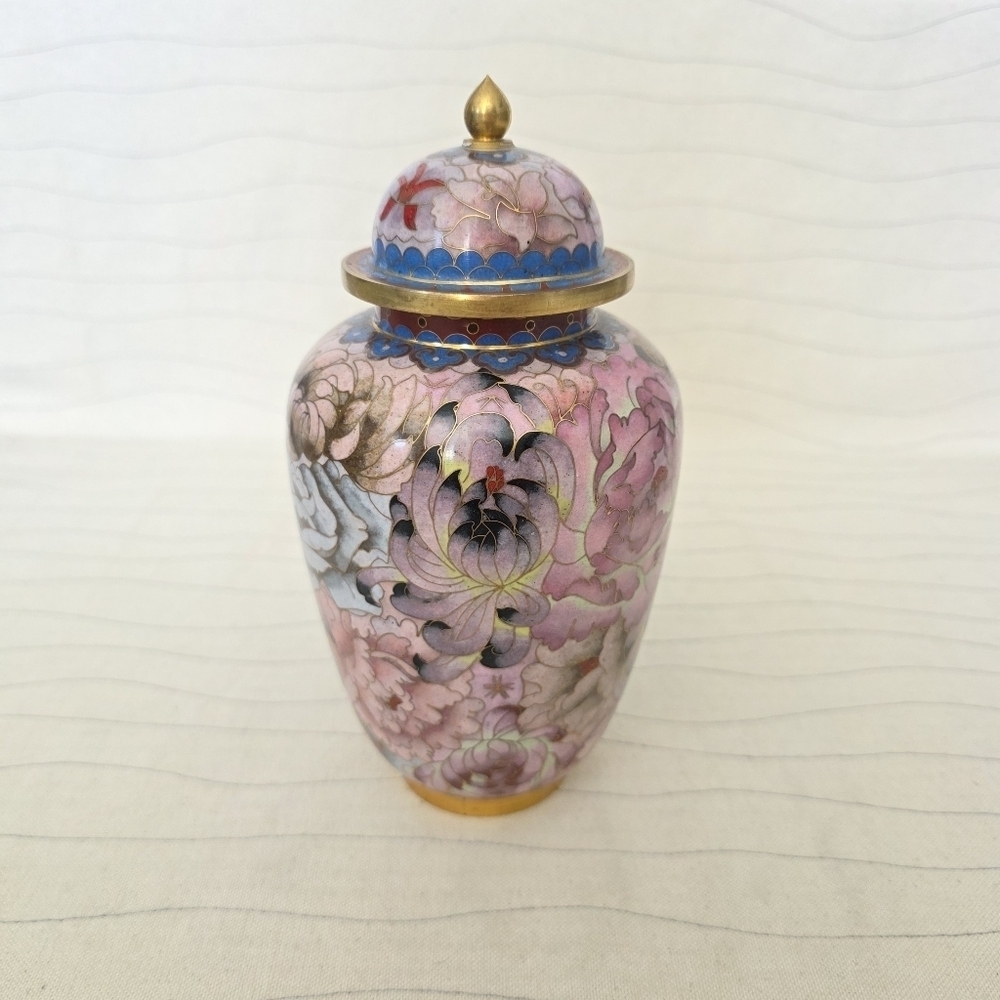 Vintage Asian Gingar Jar Vase Urn Multicolor Floral With Metal Inlay - Picture 1 of 8